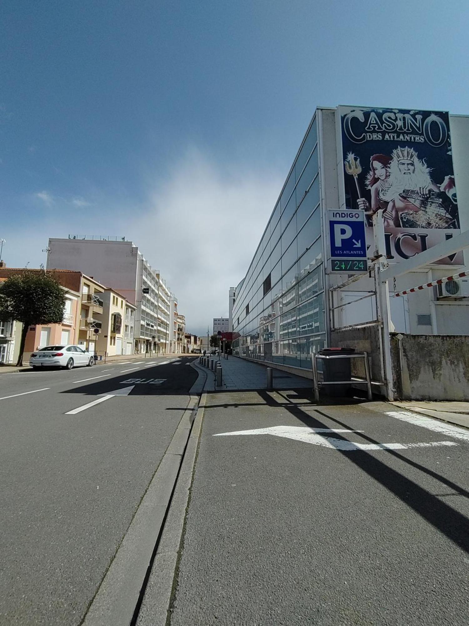Le Cosy T2 Hypercentre ! Parking Inclus Et La Plage A 2 Min ! レ・サ​​ーブル・ドロンヌ エクステリア 写真